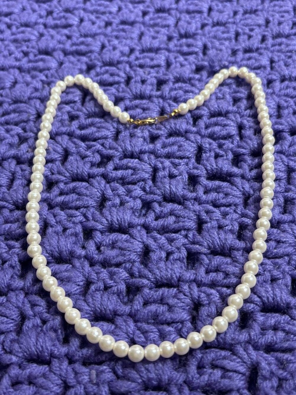 Vintage 90s Plastic Faux Pearl Beaded Necklace Lobster Clasp 19 inches Long